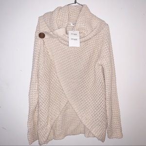 NWT Miracle USA Cowl Neck Sweater M/L